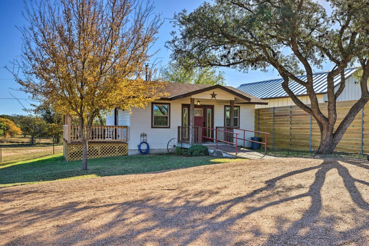 Cozy Fredericksburg Studio Near Wineries! Kültér fotó
